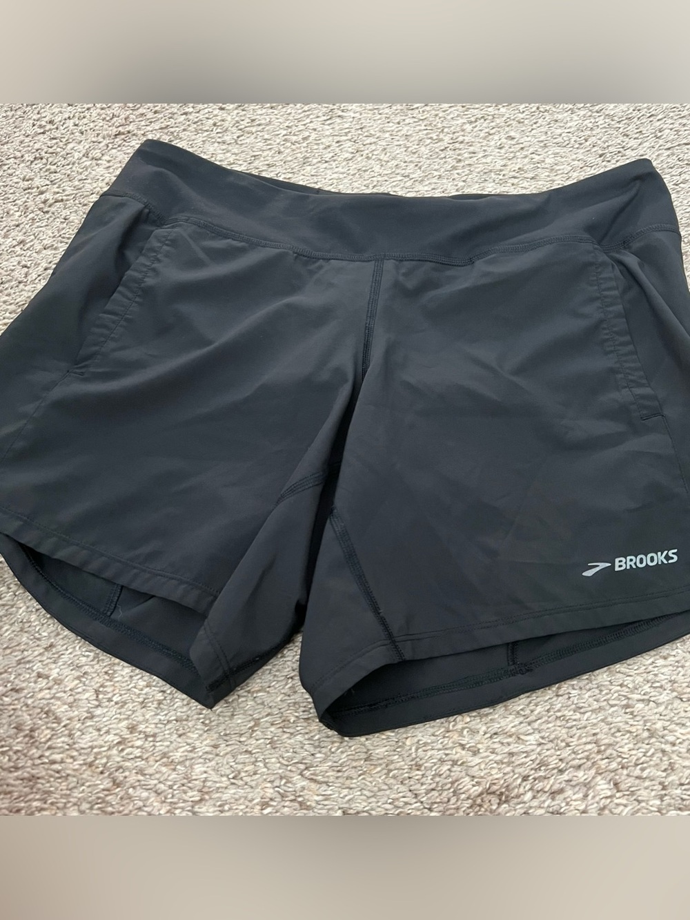 Brooks Women's Black Running Shorts Size Large